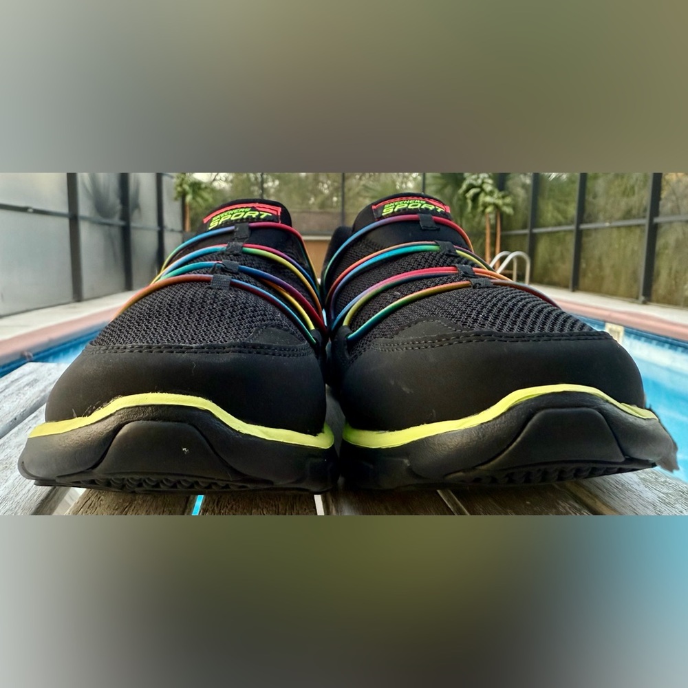 Skechers Synergy Loving Life Sneaker Women's 11~NEW - Picture 3 of 7
